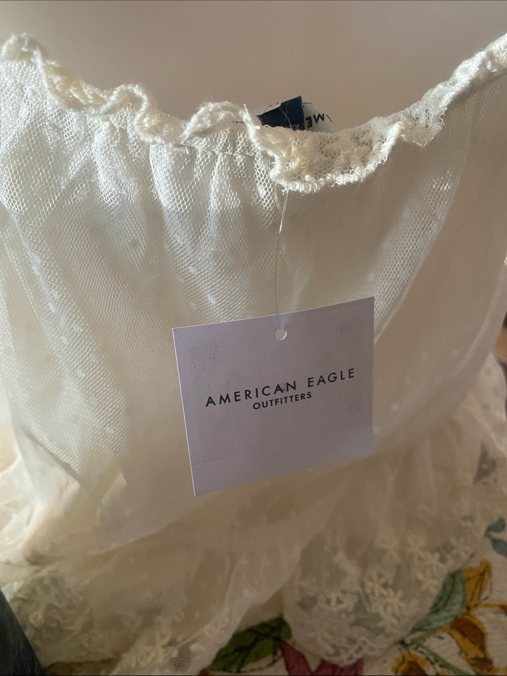 American Eagle Outfitters Cream Lace Ruffle Crop Cami - Picture 3 of 4